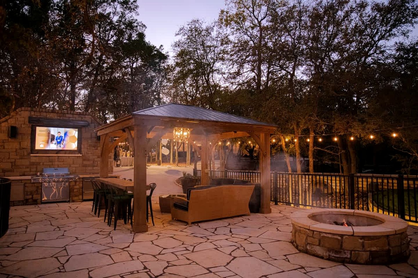 Opulent Luxury Villa Haven near Lake Walter E. Long in Texas