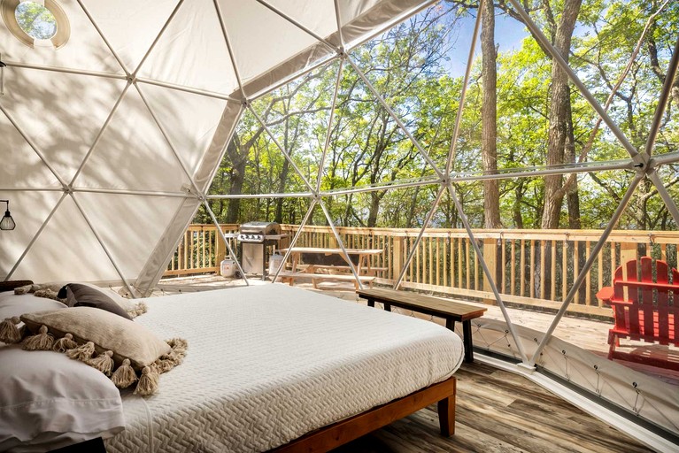 Domes (United States of America, Capon Bridge, West Virginia)