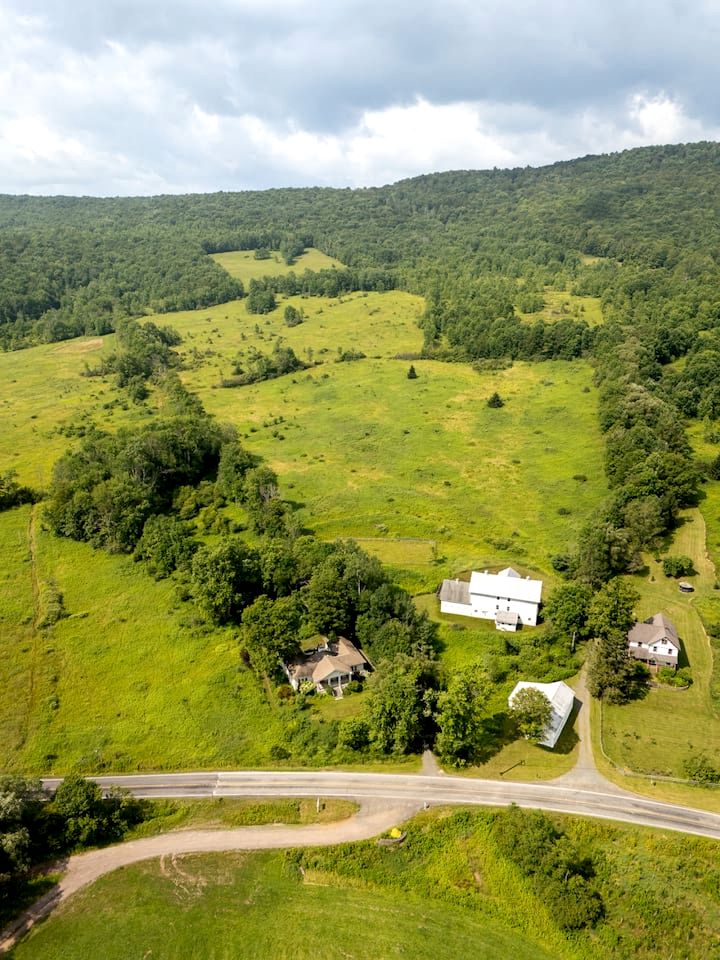 Charming Spanish Courtyard Retreat with Garden & Porch Views in Margaretville, New York