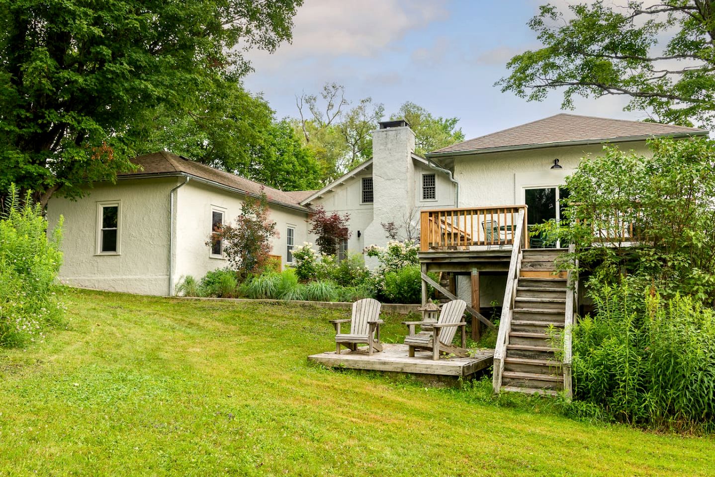 Charming Spanish Courtyard Retreat with Garden & Porch Views in Margaretville, New York