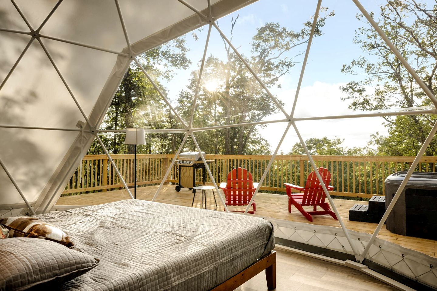 Stunning Dome with Barbecue and Hot-tub in Capon Bridge, West Virginia