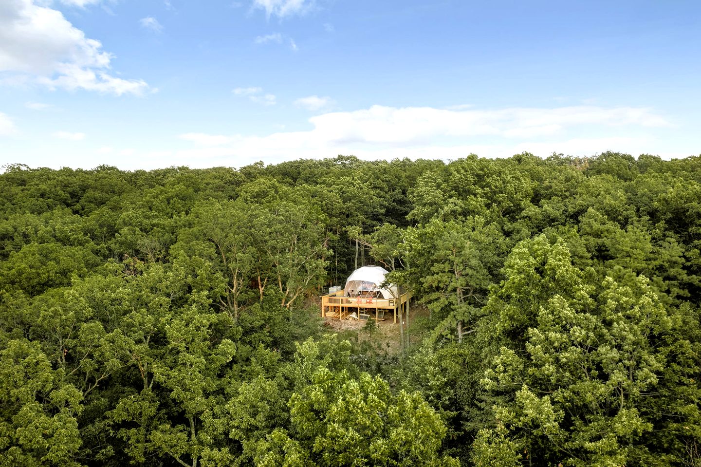 Stunning Dome with Barbecue and Hot-tub in Capon Bridge, West Virginia