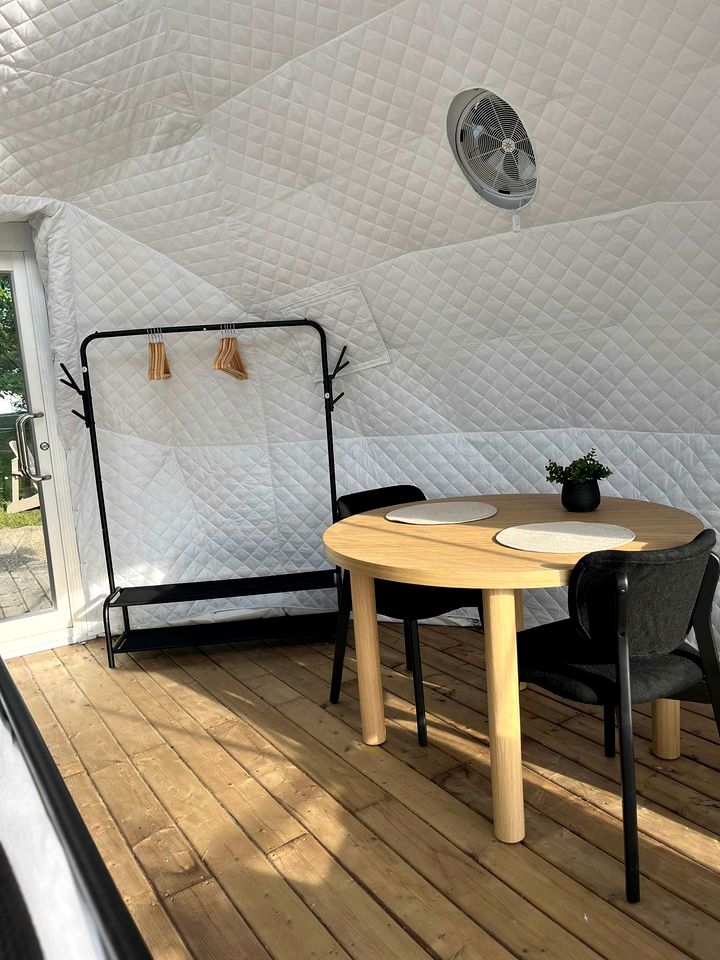 Luxurious Nordic Geodome with Stargazing Skylight near The Grotto in Tobermory, Ontario