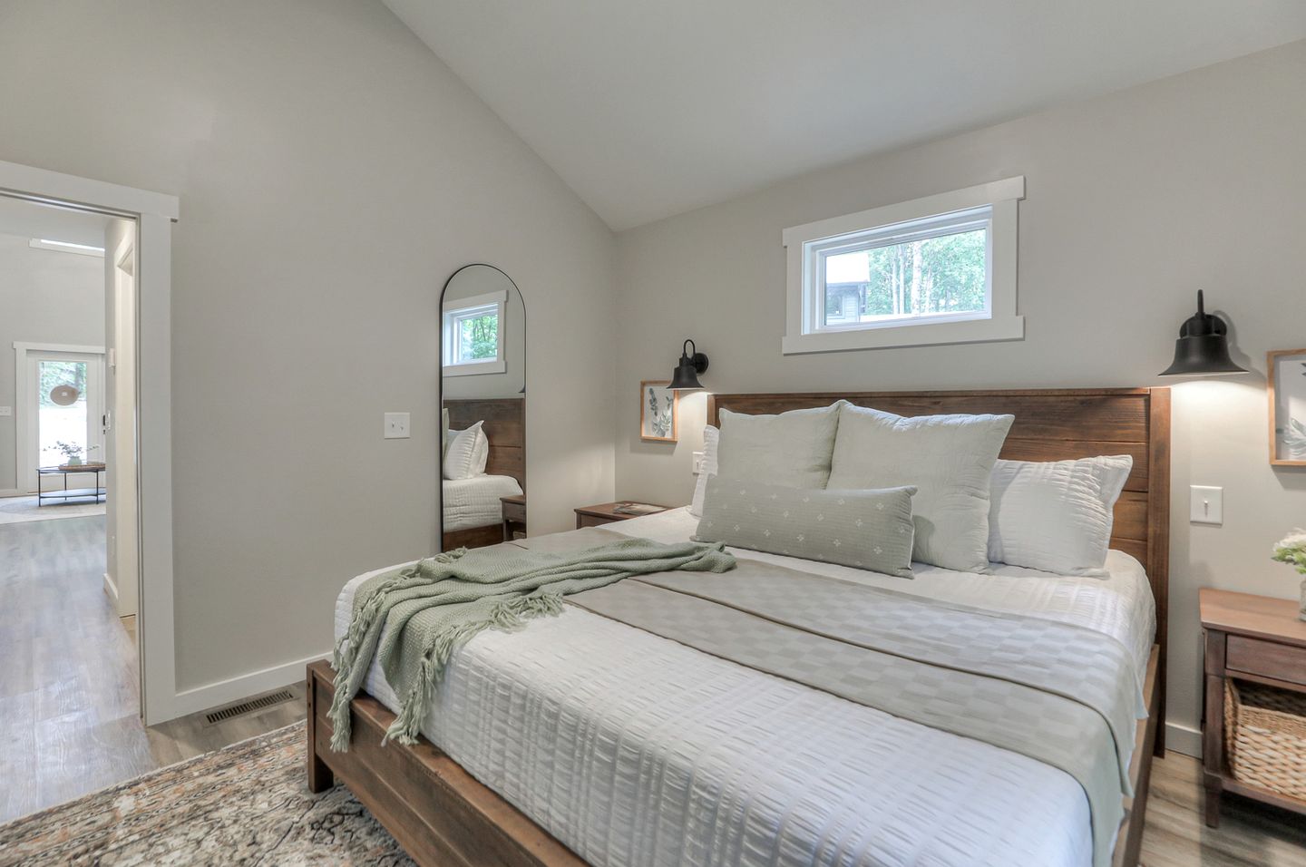 Cute Cottage Settled Between Trees in Monteagle, Tennessee