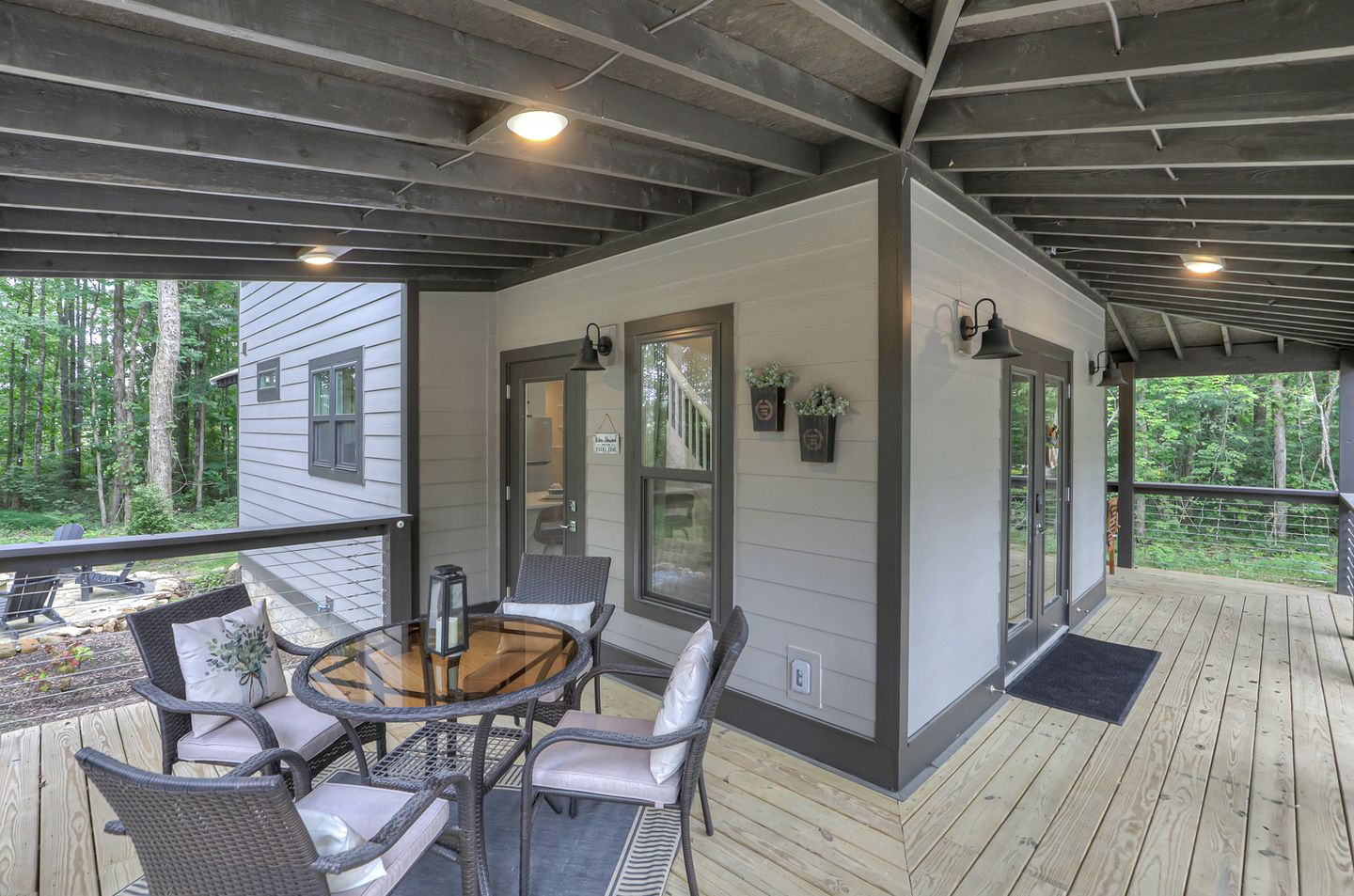 Cute Cottage Settled Between Trees in Monteagle, Tennessee