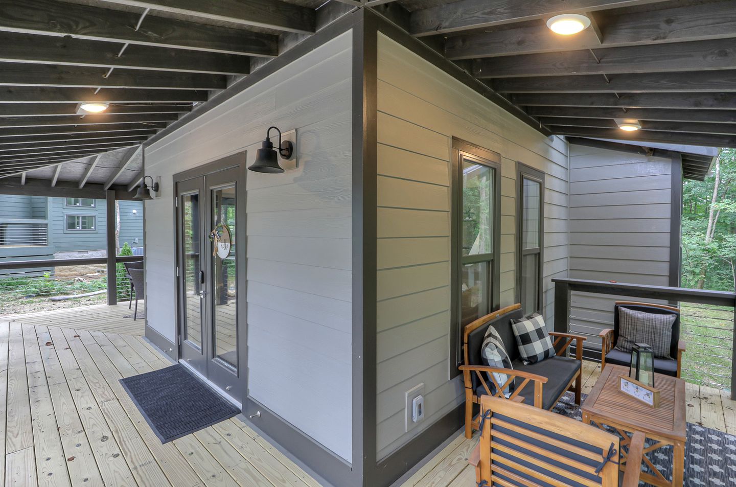Cute Cottage Settled Between Trees in Monteagle, Tennessee