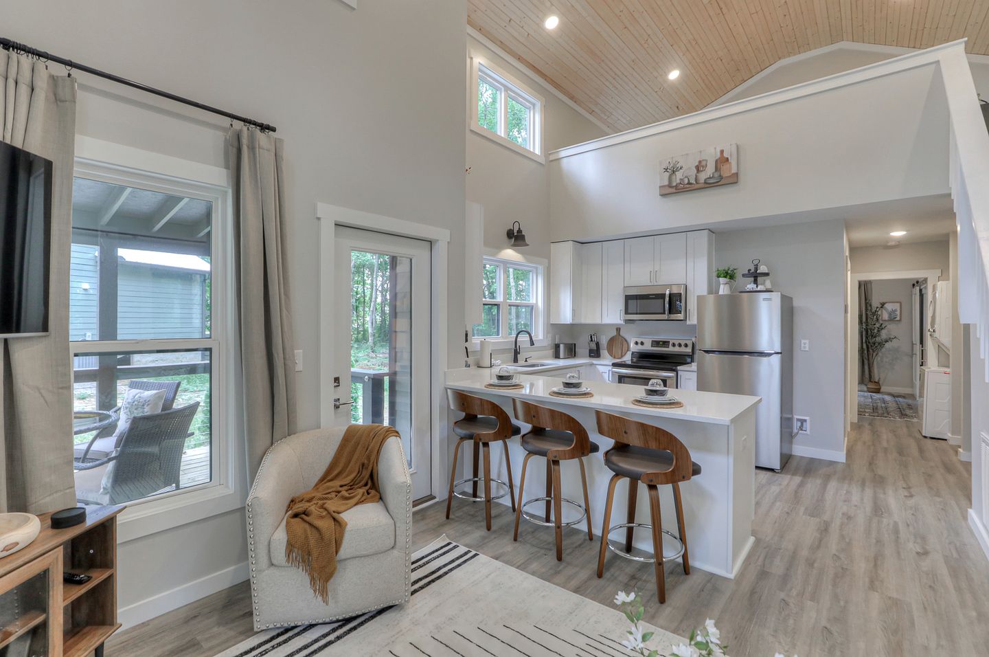 Cute Cottage Settled Between Trees in Monteagle, Tennessee