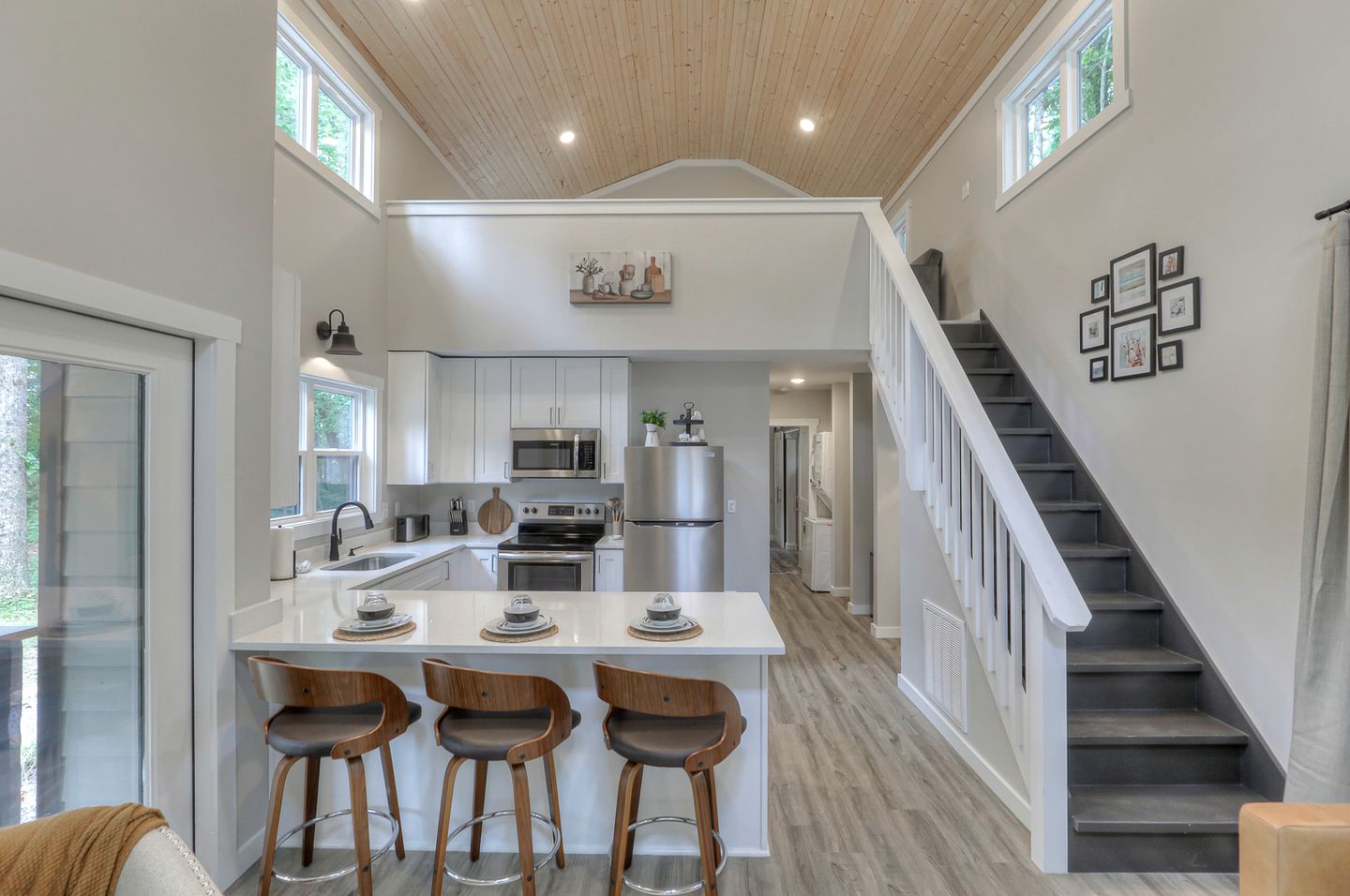 Cute Cottage Settled Between Trees in Monteagle, Tennessee