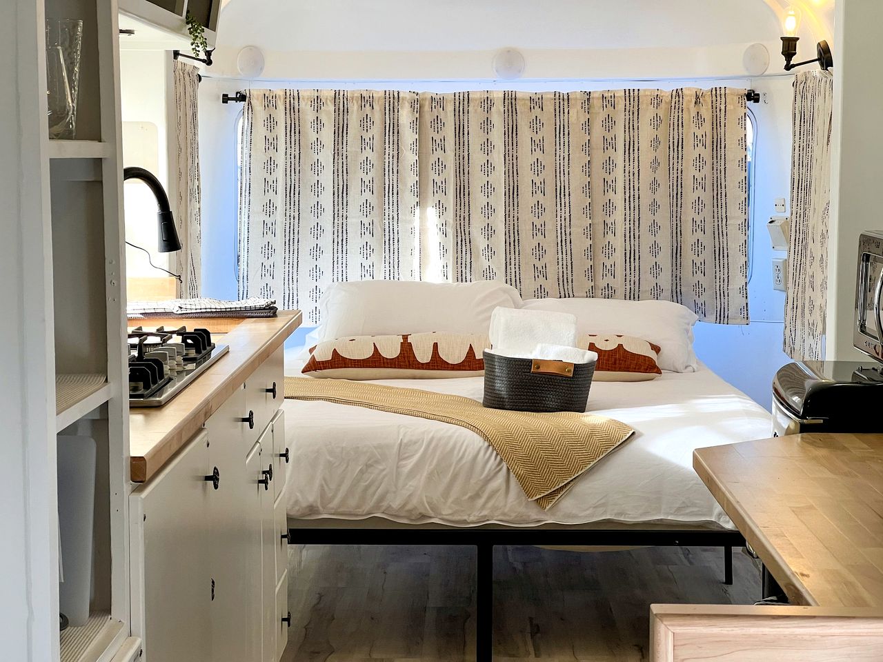 Luxe Pet-Friendly Airstream Retreat: Glamping Paradise in Grand Junction, Colorado