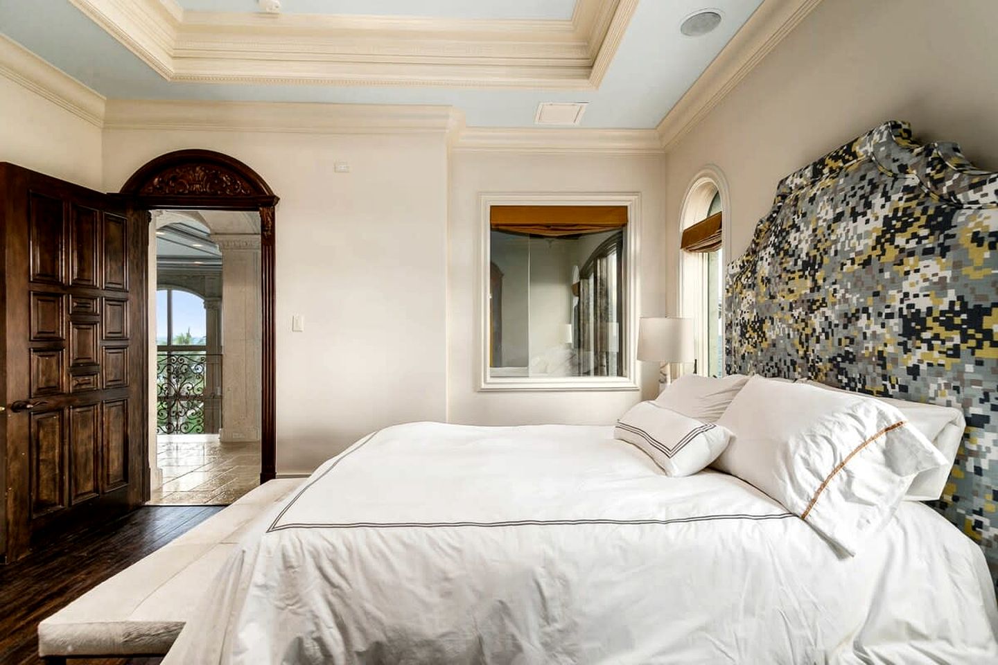 Incredible Luxurious Mansion with Amazing Amenities and Stunning Sea Views in Pompano Beach, Florida