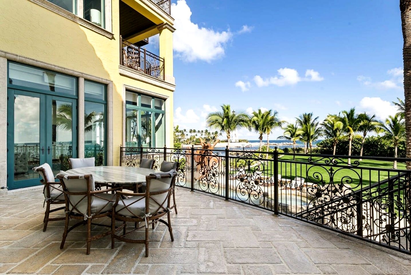 Incredible Luxurious Mansion with Amazing Amenities and Stunning Sea Views in Pompano Beach, Florida