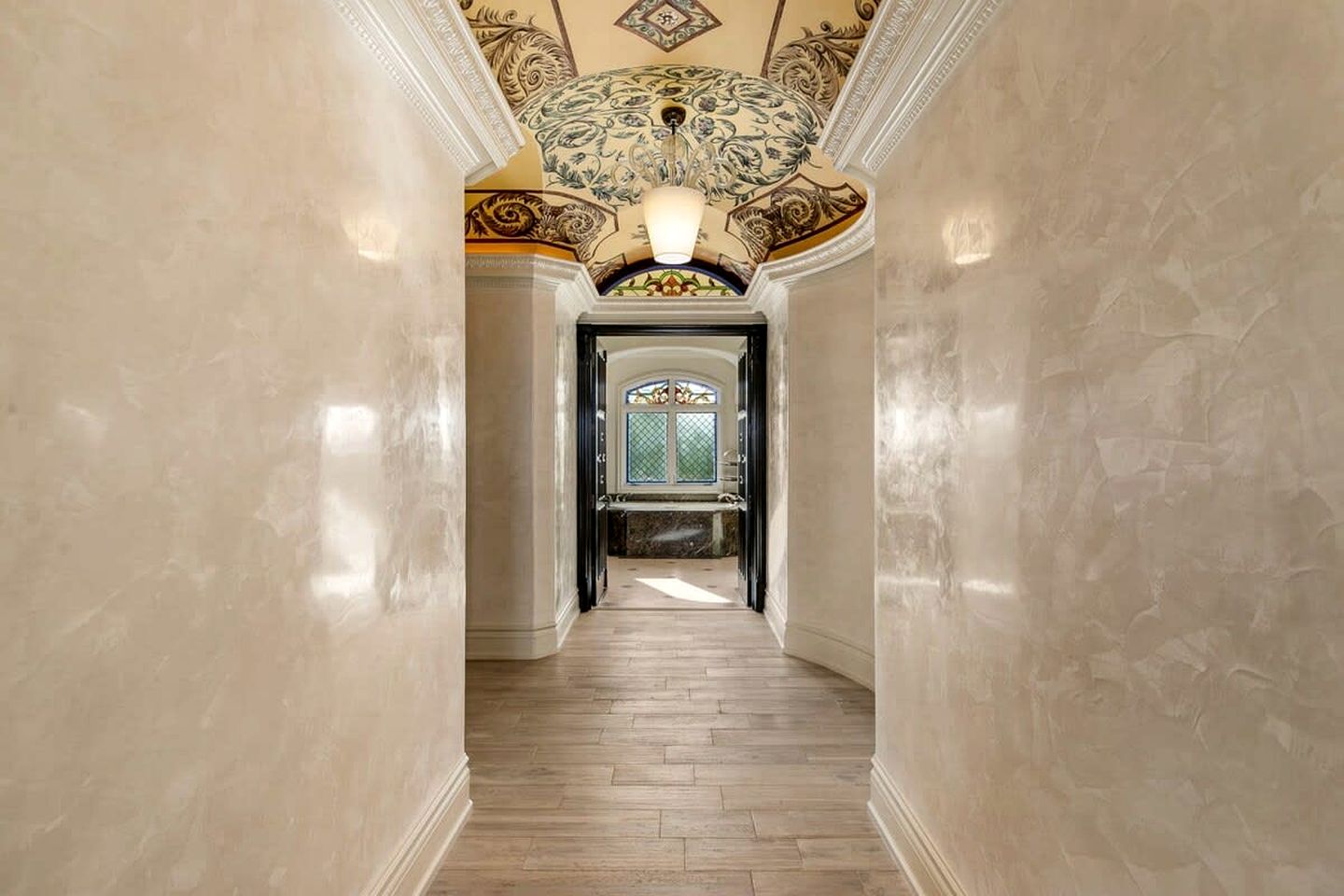 Incredible Luxurious Mansion with Amazing Amenities and Stunning Sea Views in Pompano Beach, Florida