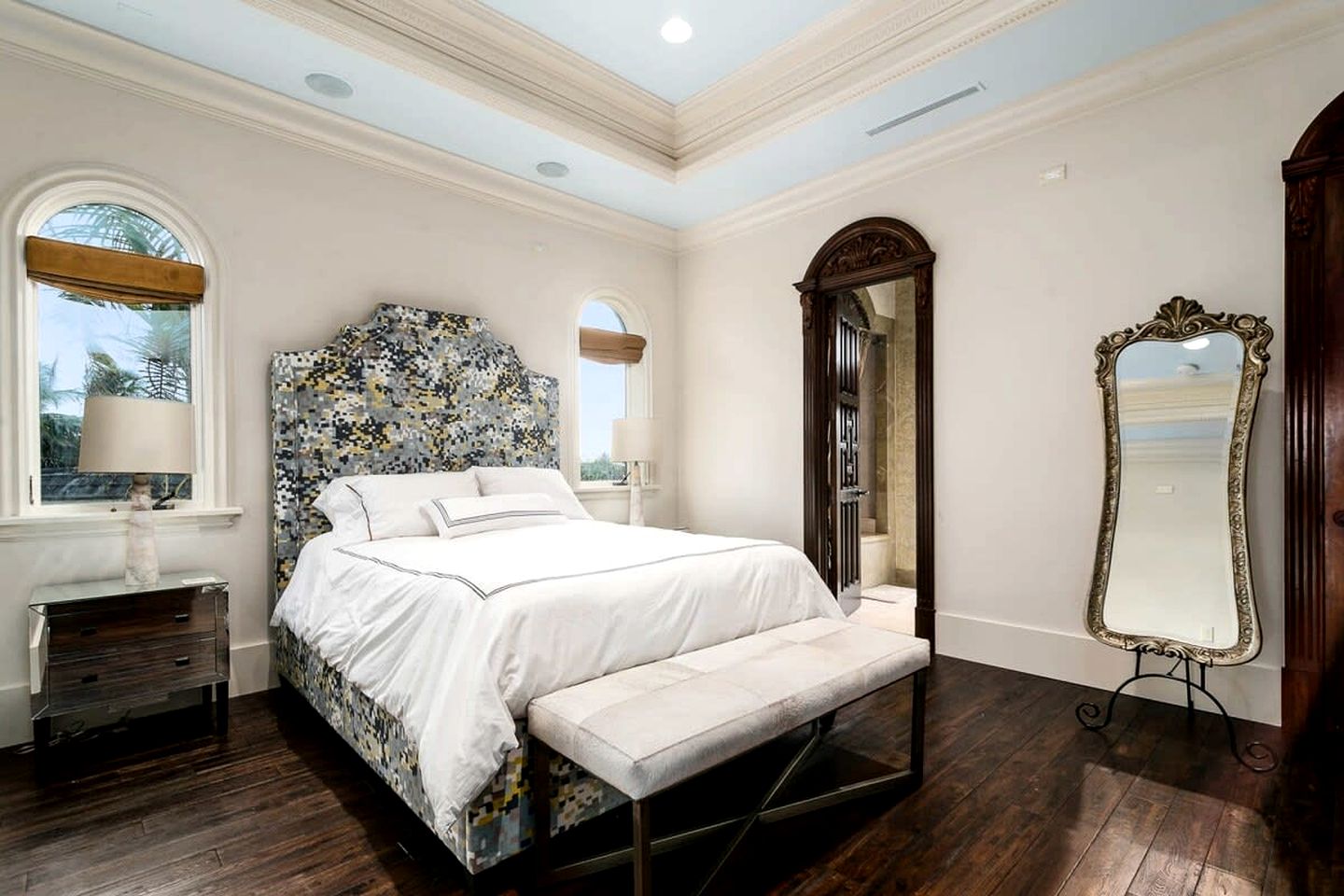 Incredible Luxurious Mansion with Amazing Amenities and Stunning Sea Views in Pompano Beach, Florida