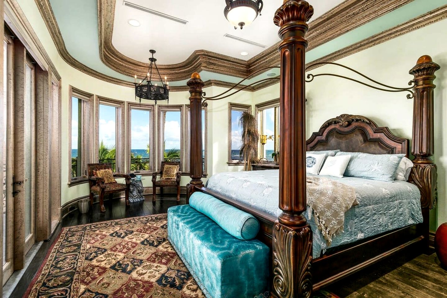 Incredible Luxurious Mansion with Amazing Amenities and Stunning Sea Views in Pompano Beach, Florida