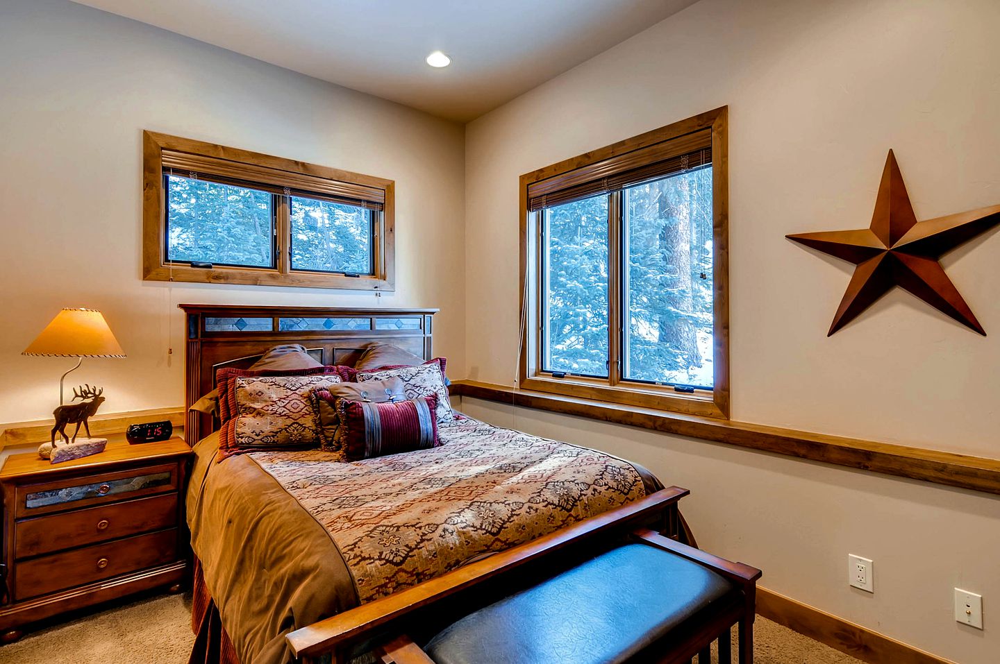 Luxurious 4 Bedroom Mountain Home