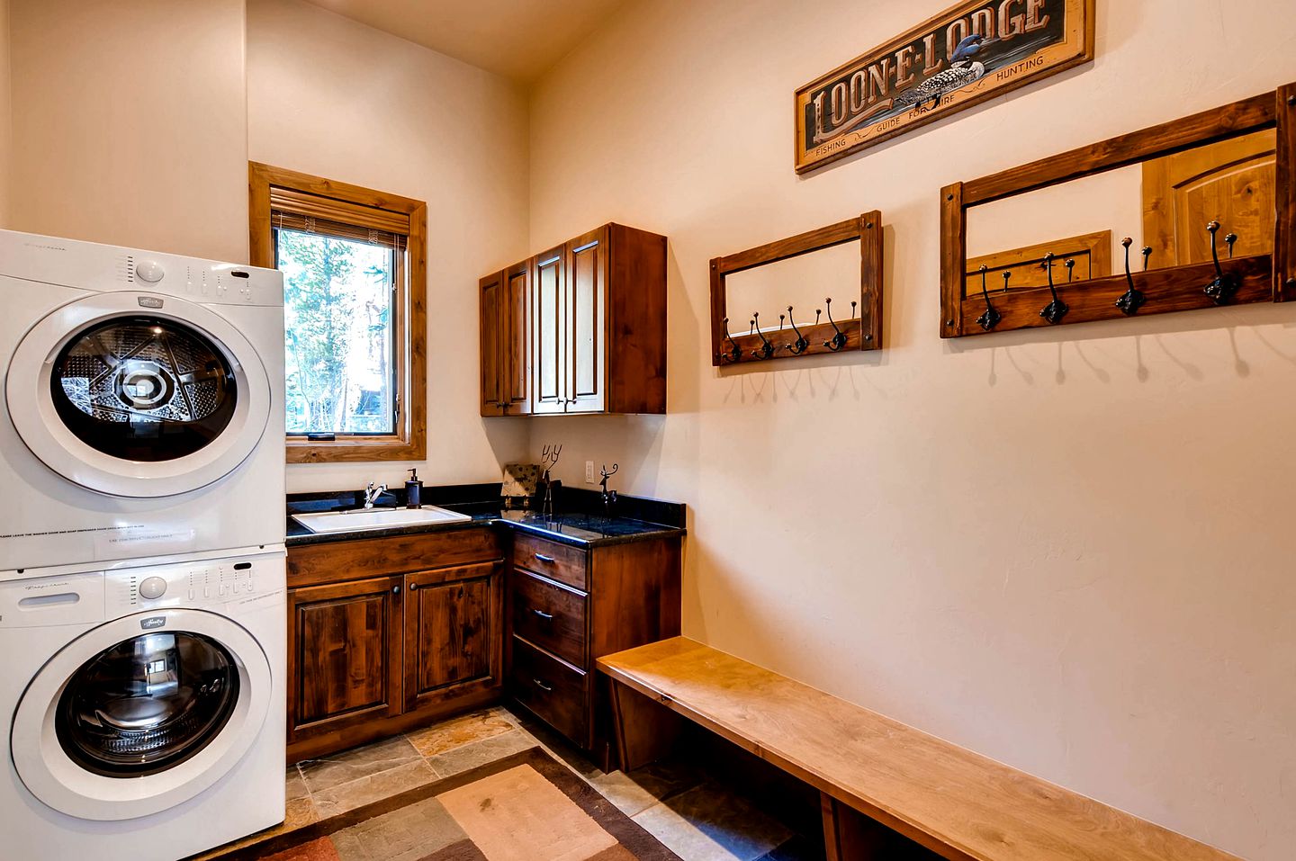 Luxurious 4 Bedroom Mountain Home