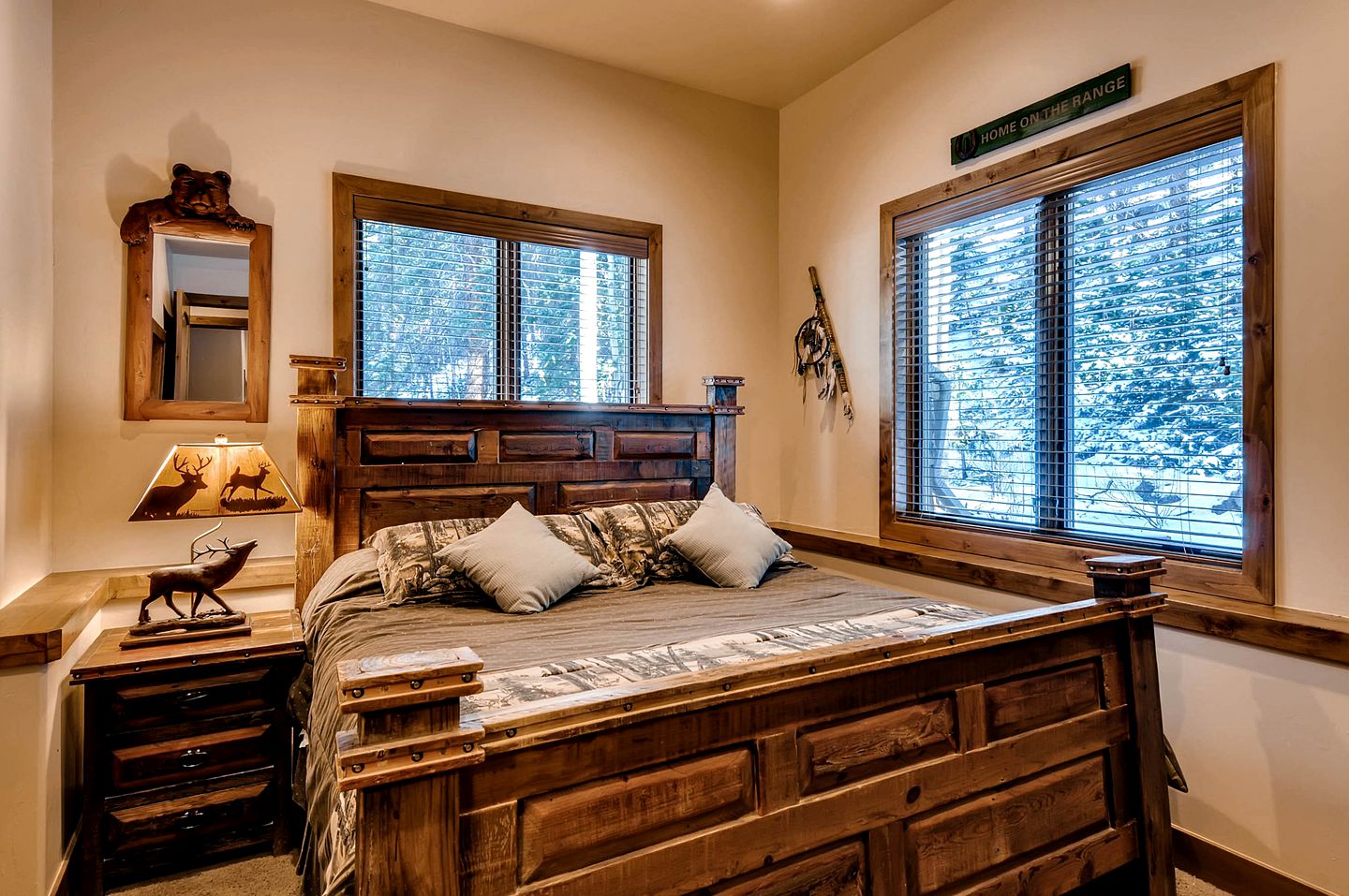 Luxurious 4 Bedroom Mountain Home