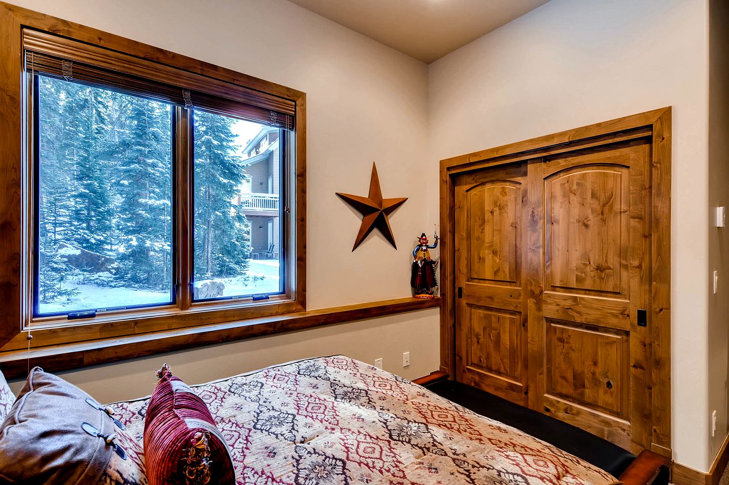 Luxurious 4 Bedroom Mountain Home