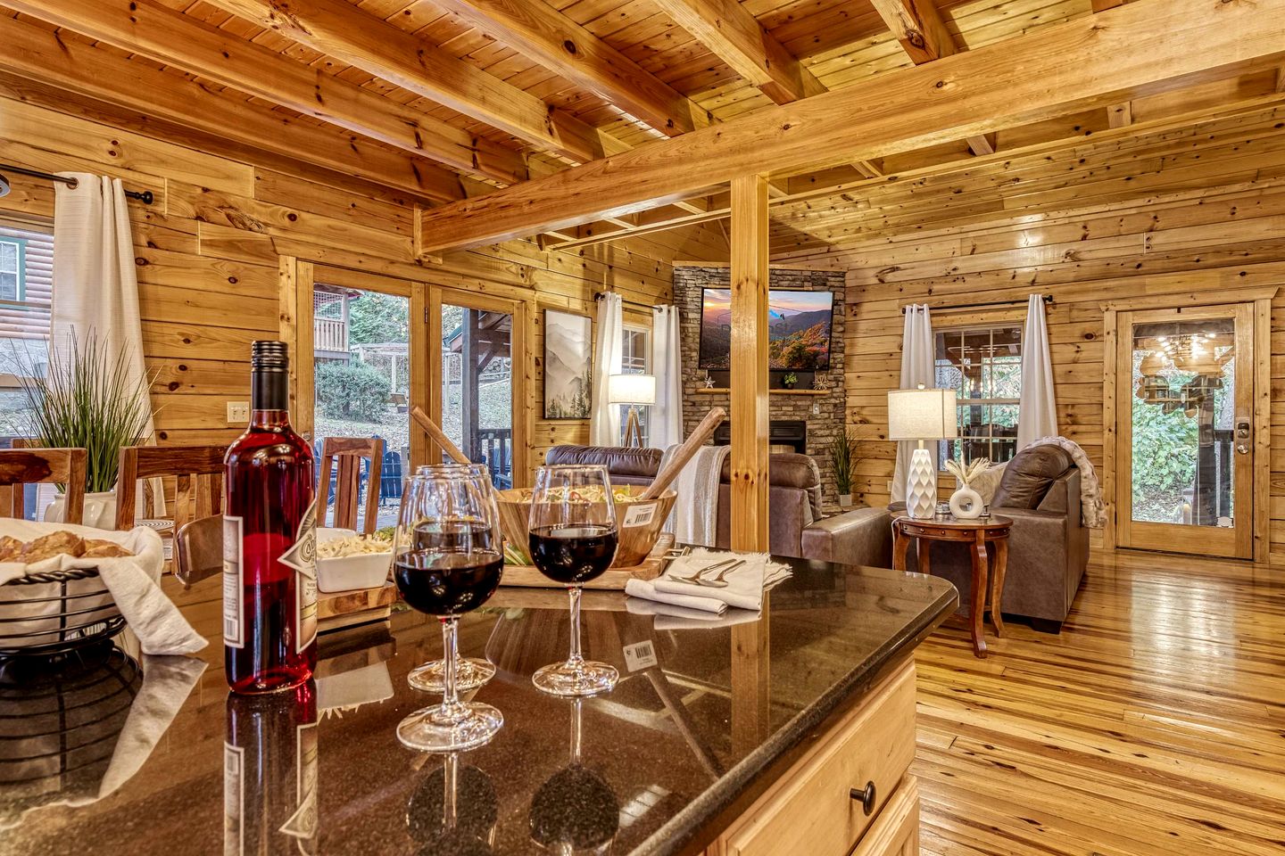 Luxurious 5-Bedroom Cabin with Hot Tub, Theater, Pool Table & Mountain Views near Great Smoky Mountains