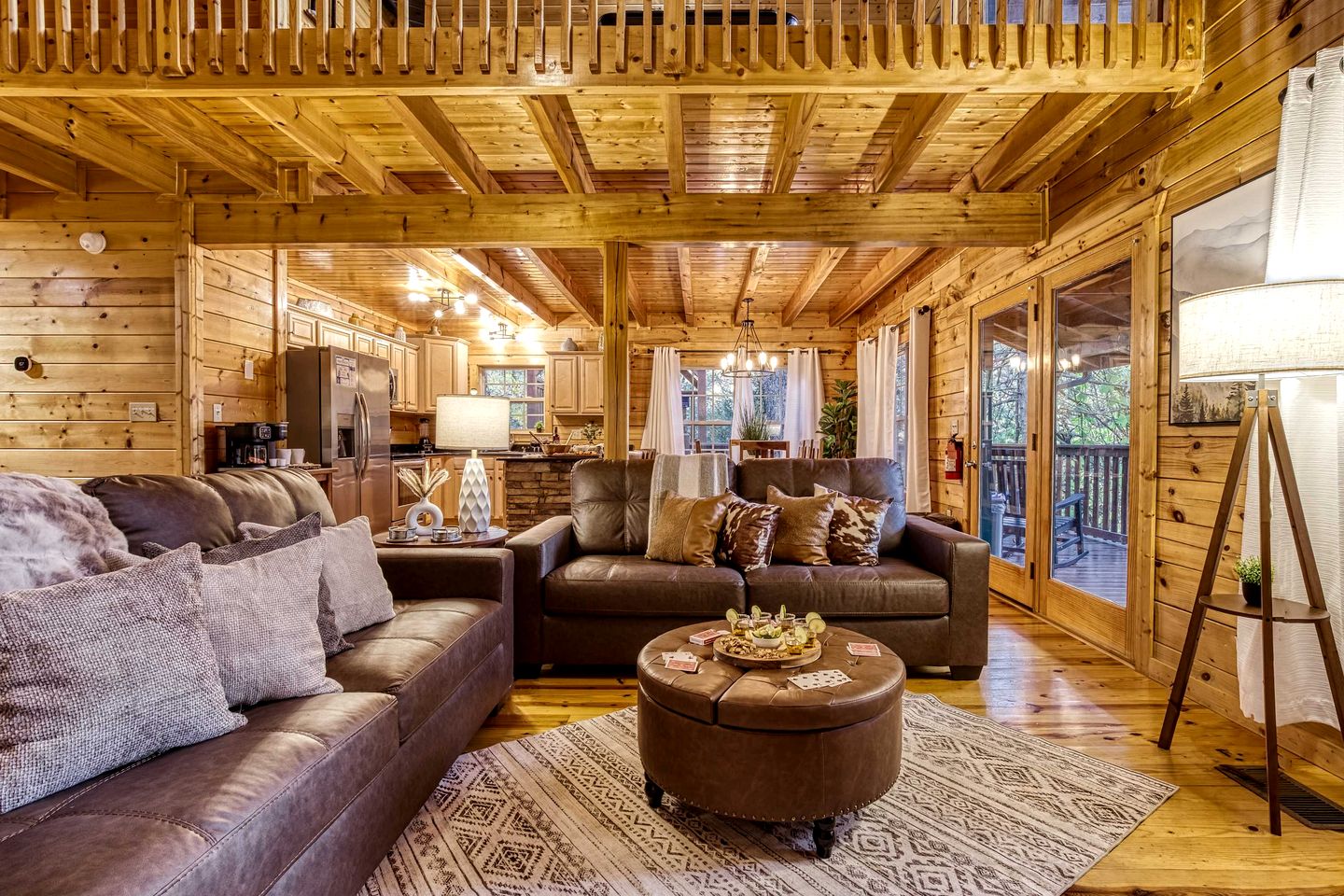 Luxurious 5-Bedroom Cabin with Hot Tub, Theater, Pool Table & Mountain Views near Great Smoky Mountains