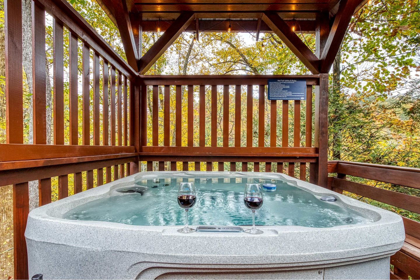 Luxurious 5-Bedroom Cabin with Hot Tub, Theater, Pool Table & Mountain Views near Great Smoky Mountains