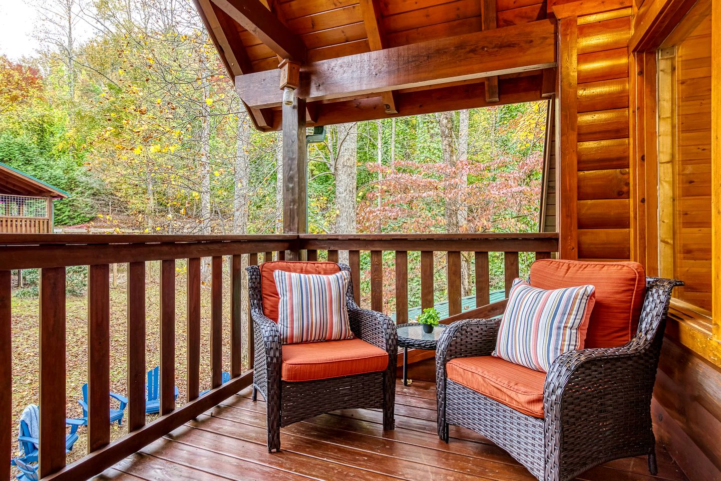 Luxurious 5-Bedroom Cabin with Hot Tub, Theater, Pool Table & Mountain Views near Great Smoky Mountains