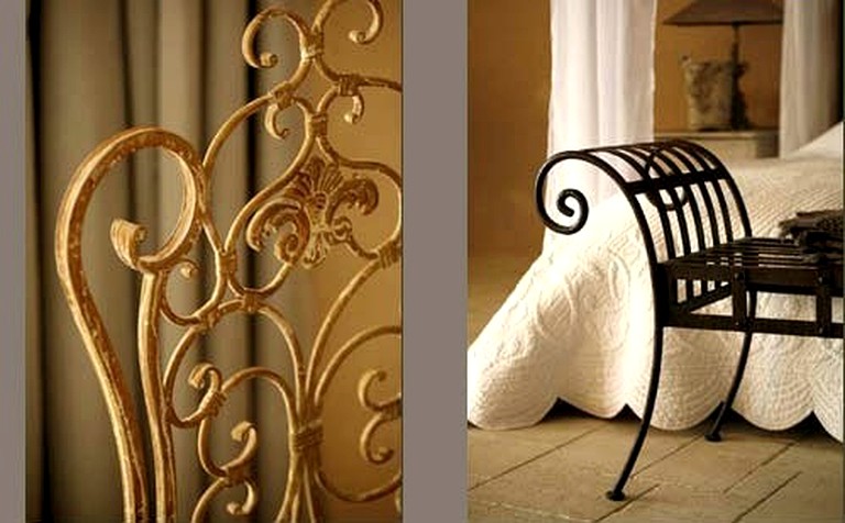 Cottages (Beaumes de Venise, Provence-Alpes-Côte d'Azur, France)