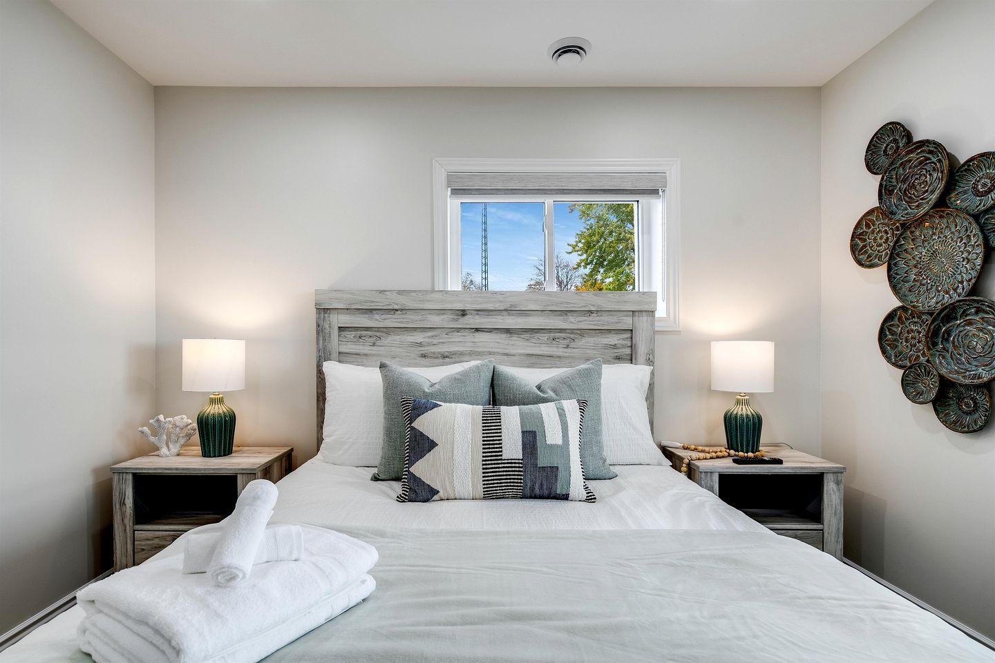 Luxurious Beachfront Rental with Hot-Tub and Yard in Canada