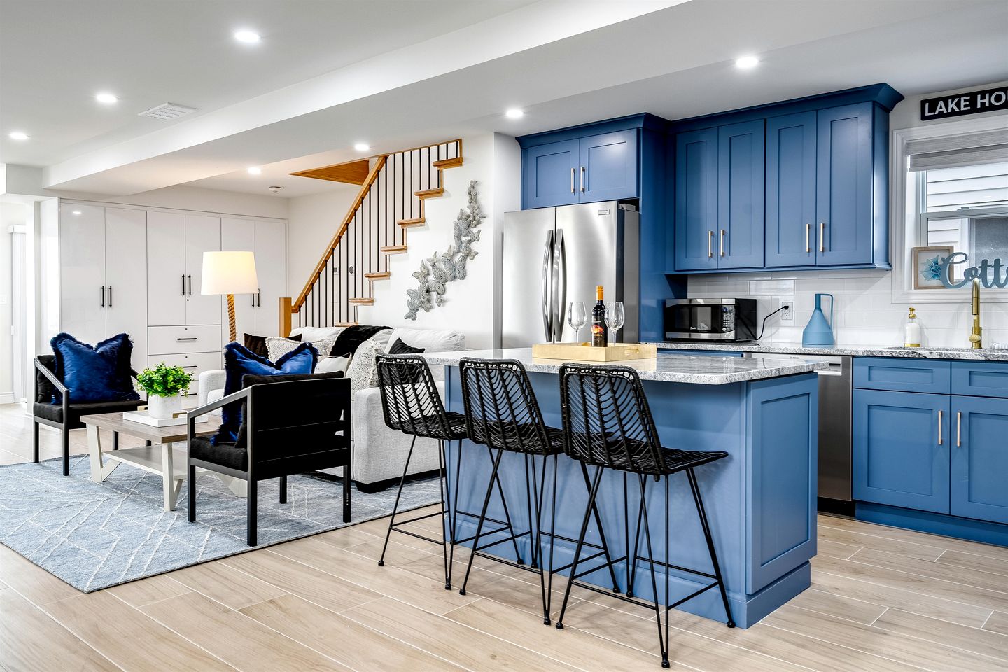 Luxurious Beachfront Rental with Hot-Tub and Yard in Canada