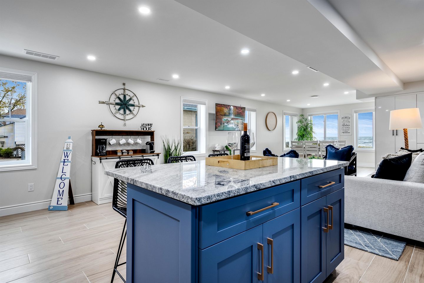 Luxurious Beachfront Rental with Hot-Tub and Yard in Canada