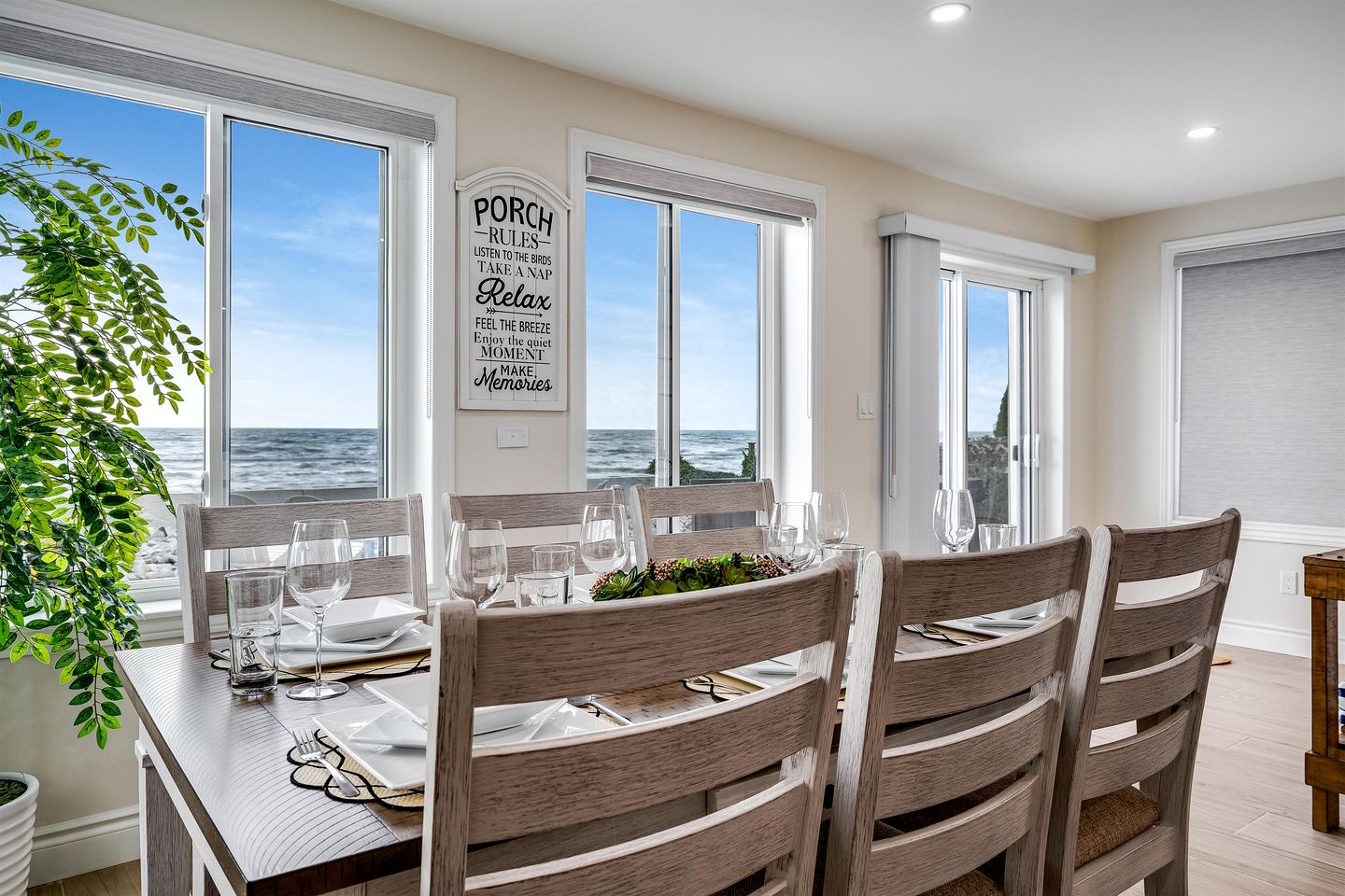 Luxurious Beachfront Rental with Hot-Tub and Yard in Canada