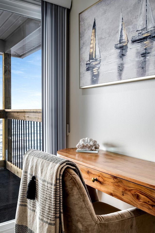 Luxurious Beachfront Rental with Hot-Tub and Yard in Canada