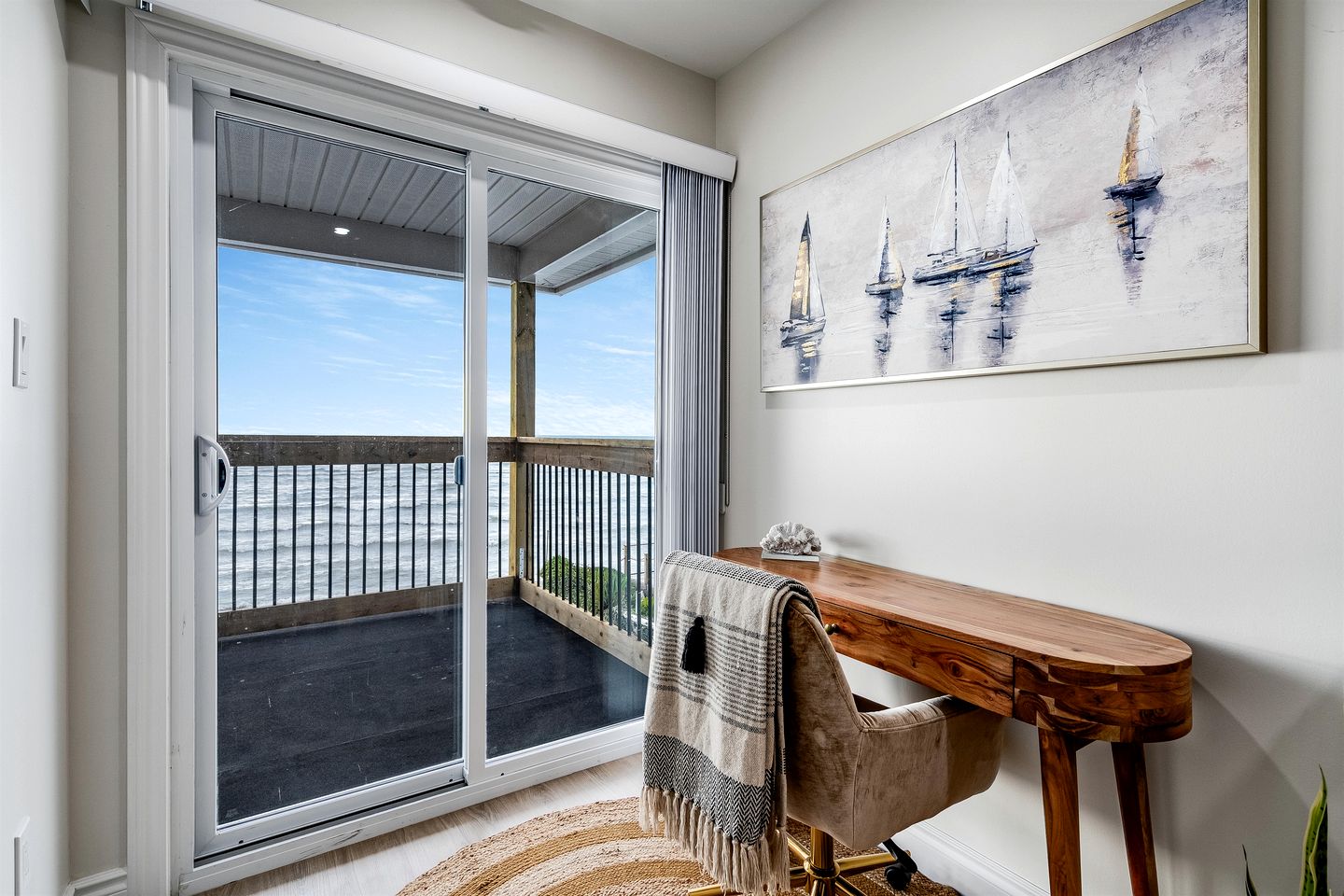 Luxurious Beachfront Rental with Hot-Tub and Yard in Canada