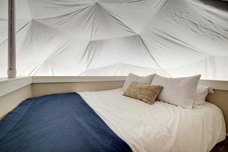 Domes (United States of America, Rosman, North Carolina)