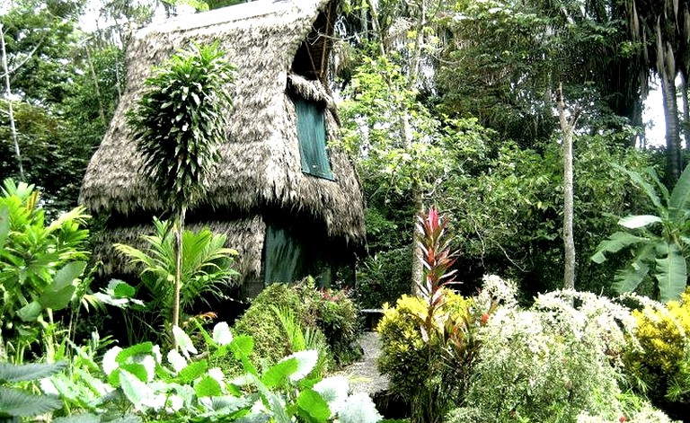 Huts (Pto. Jimenez, Puntarenas, Costa Rica)