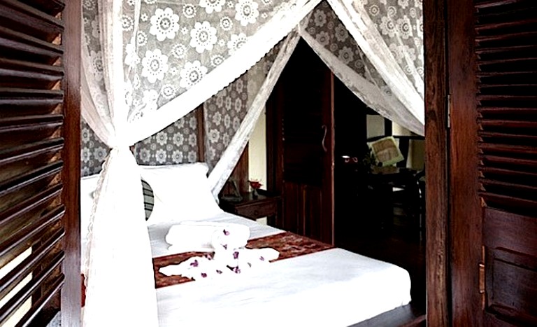 Huts (Luang Prabang, Luang Prabang, Laos)