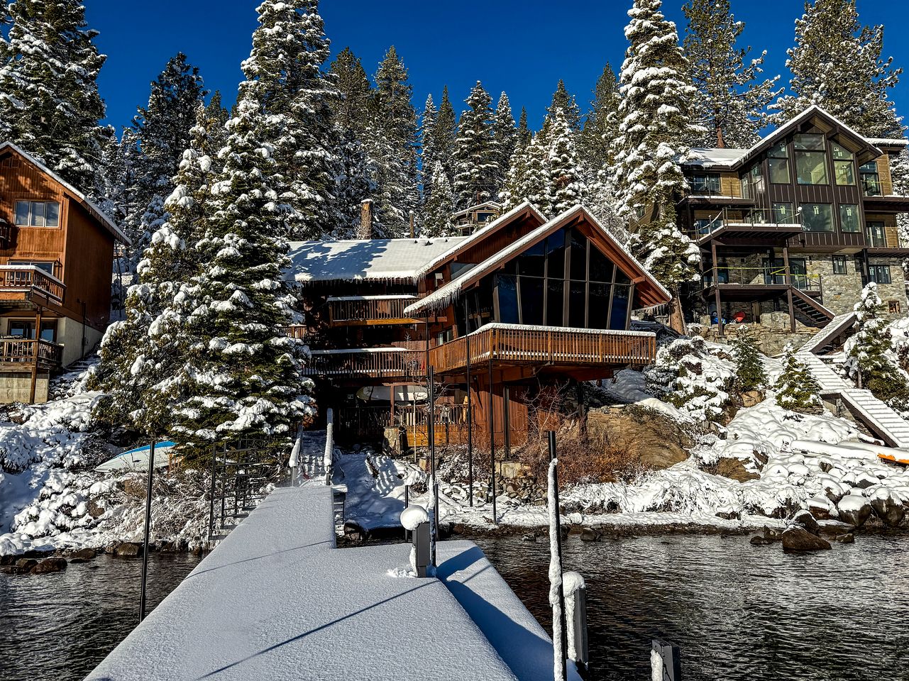 Luxurious Lakeside Cabin on Lake Tahoe, California