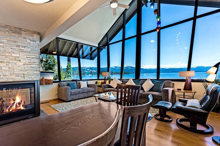 Cabins (United States of America, Carnelian Bay, California)