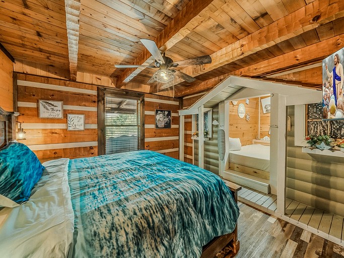 Cabins (United States of America, Pigeon Forge, Tennessee)