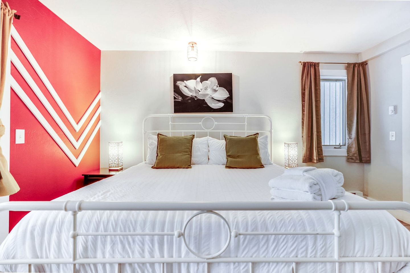 Luxurious Mountain Retreat with Hot Tub & Game Room near Downtown Breckenridge, Colorado