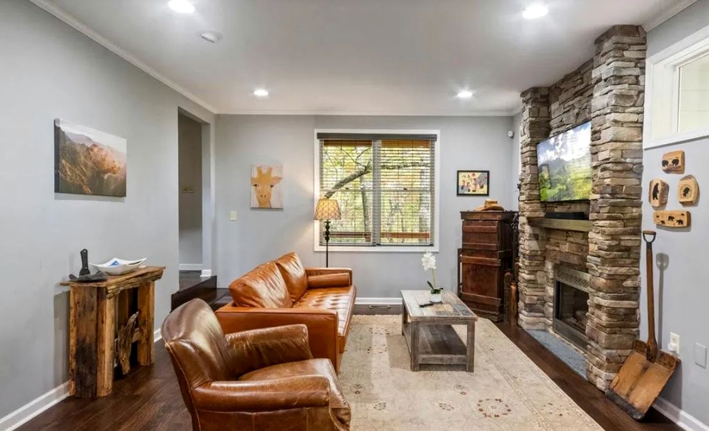 Luxurious Mountain Retreat with Wrap-Around Porches and Hot Tub, Near Asheville and Black Mountain, NC