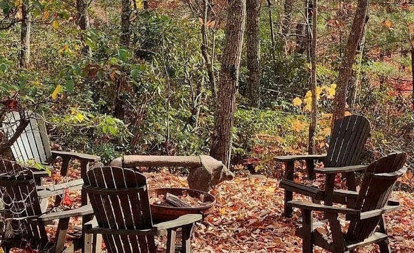 Luxurious Mountain Retreat with Wrap-Around Porches and Hot Tub, Near Asheville and Black Mountain, NC