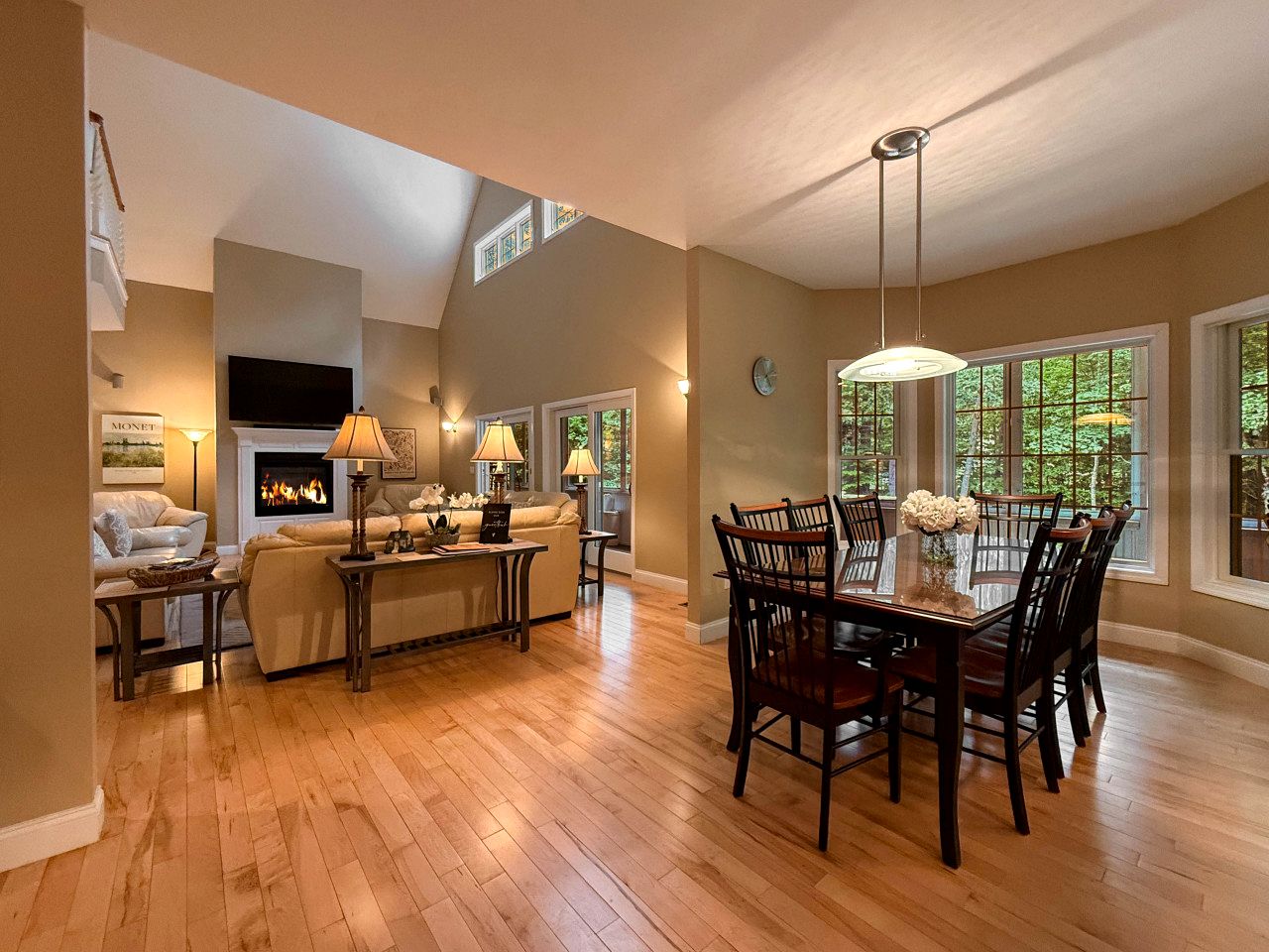 Luxurious Pet Friendly Vacation Rental Near Echo Lake with Hot Tub in North Conway, NH