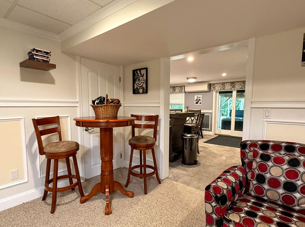 Luxurious Pet Friendly Vacation Rental Near Echo Lake with Hot Tub in North Conway, NH