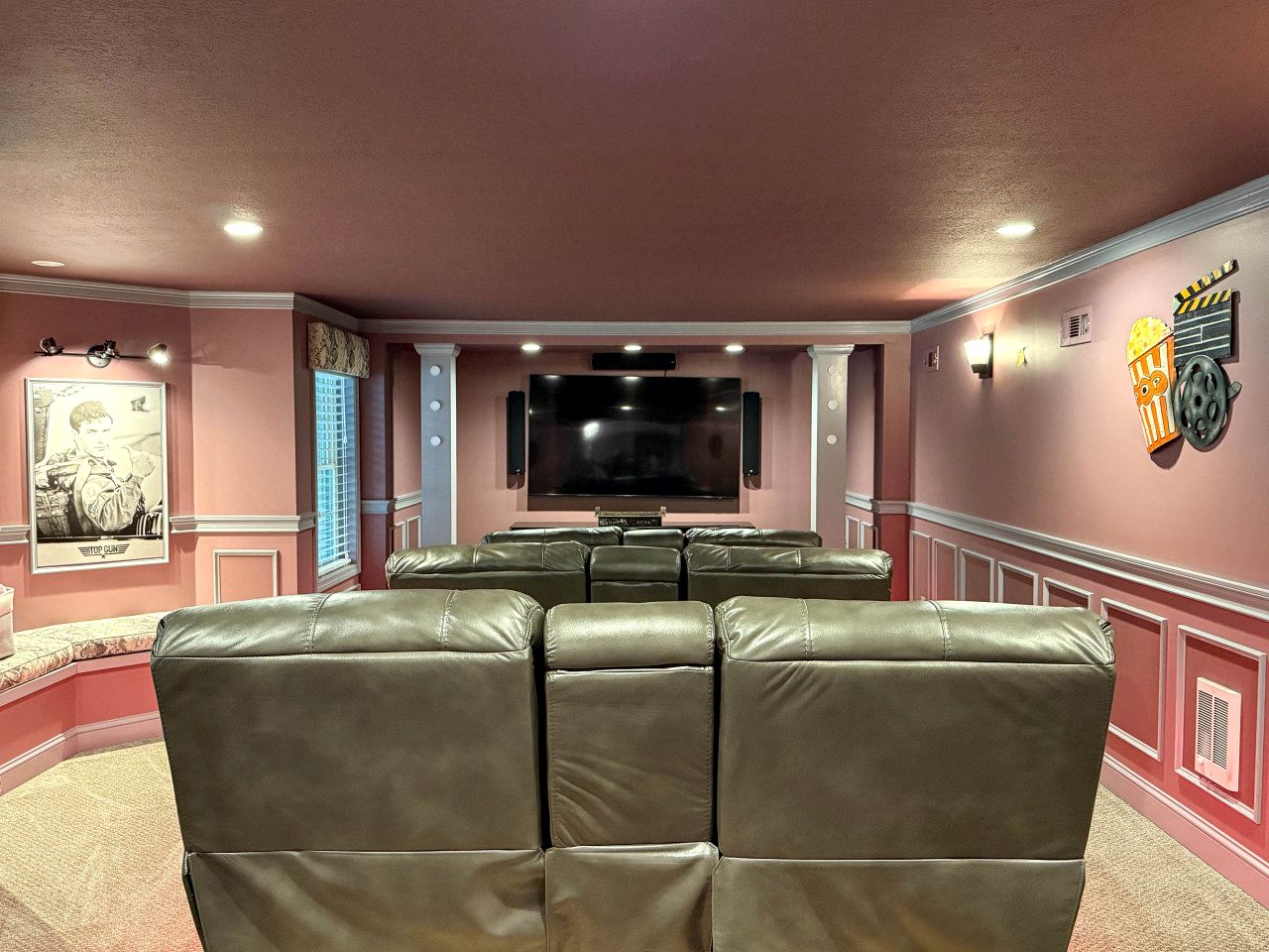 Luxurious Pet Friendly Vacation Rental Near Echo Lake with Hot Tub in North Conway, NH