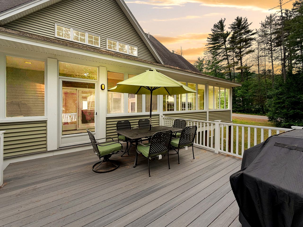 Luxurious Pet Friendly Vacation Rental Near Echo Lake with Hot Tub in North Conway, NH