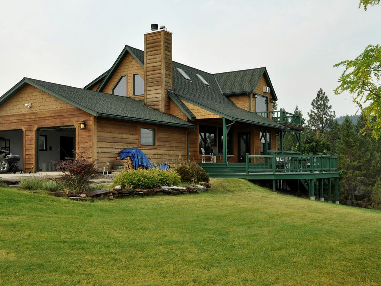 Secluded Rental Perfect for Groups on Private 40-Acre Estate in Northern Montana