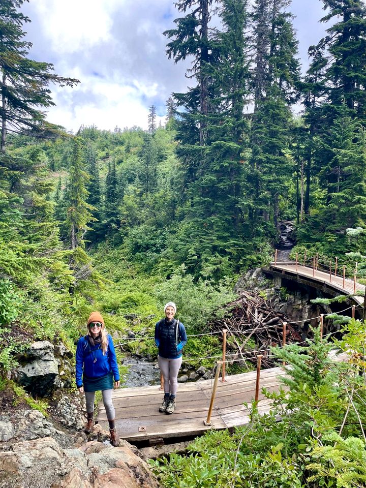 Luxury Private Cabin Beautifully Design with Beautiful Hiking Trails in Washington