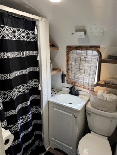 Airstreams (United States of America, Honey Grove, Texas)