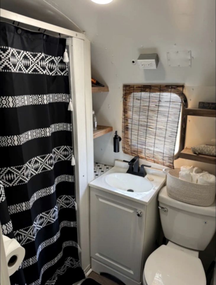 Luxurious Remodeled Airstream with Wraparound Deck and Spa near Honey Grove, Texas